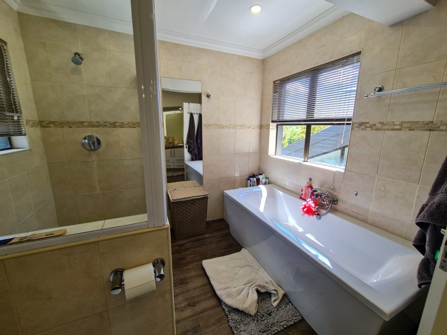 5 Bedroom Property for Sale in Maselspoort Free State